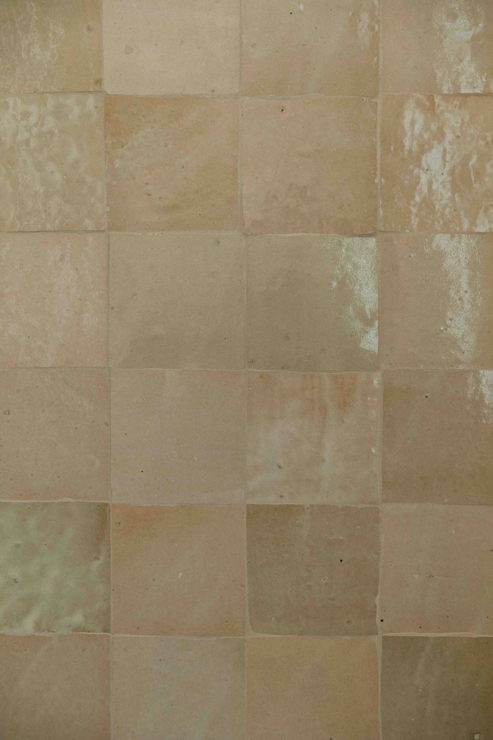 Tactile minimalism: A shower room reimagined
