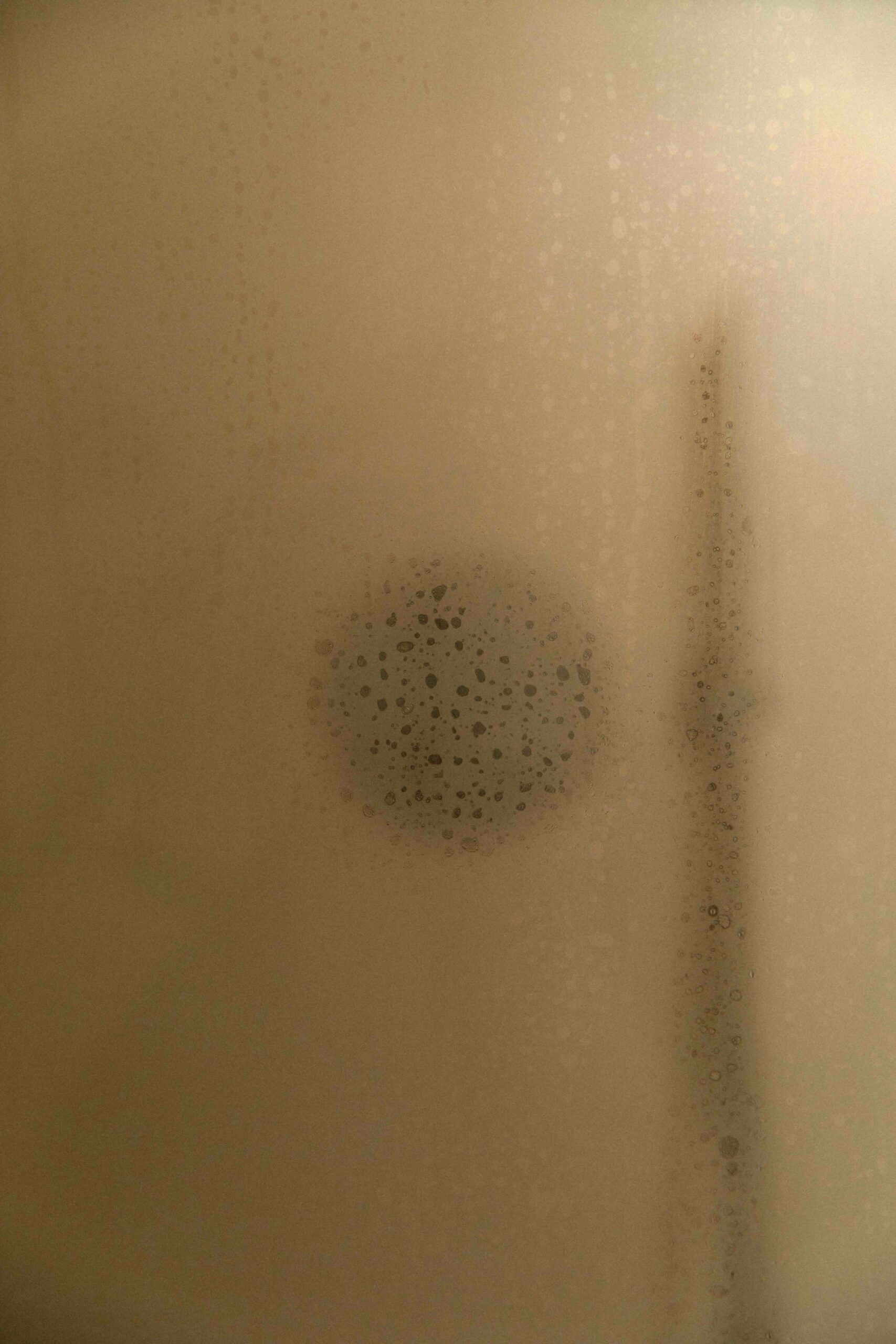Tactile minimalism: A shower room reimagined